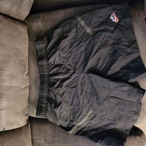 Nike woven loose fit mens shorts